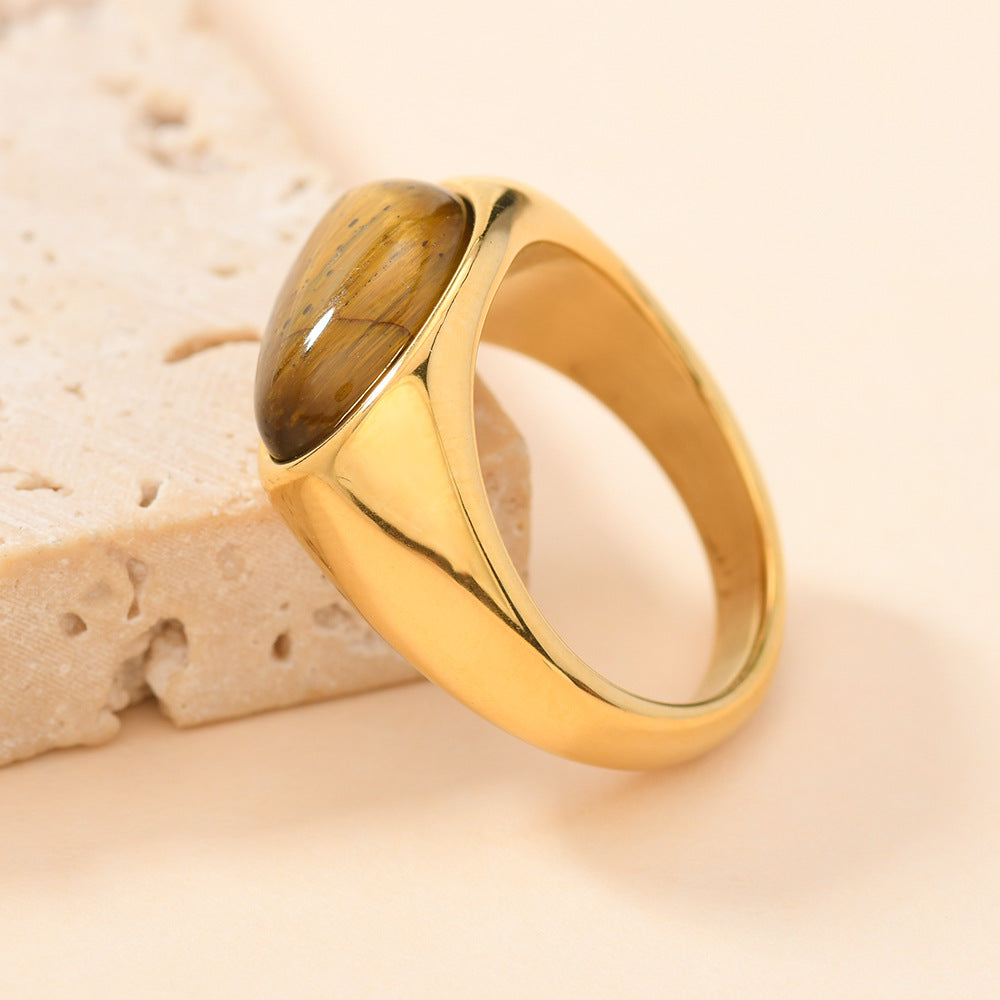 Retro-style Cast Three-dimensional Triangle Ring