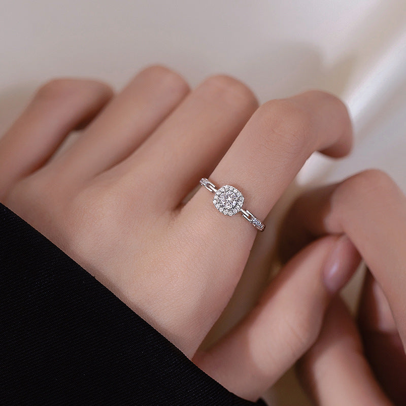 S999 Feinsilber Zirkon-Würfelring für Damen, Nische INS Stil, Leichter Luxus Premium Würfel Zirkonketten-Zeigefingerring