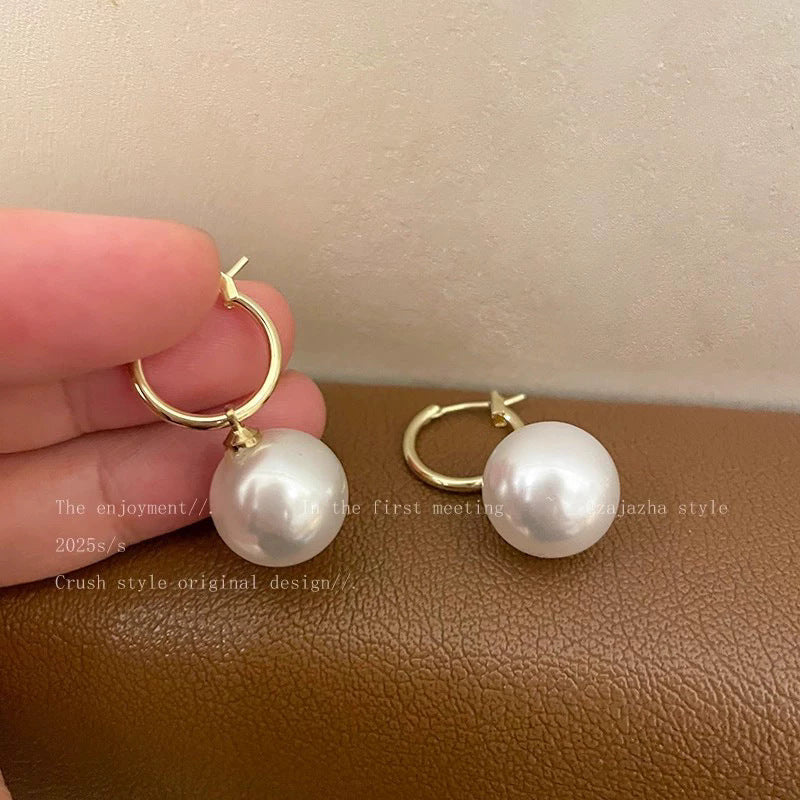 Vintage Ohrringe mit Achatperlen in Schildpatt-Optik für Damen, zierliche C-Hoop-Ohrringe mit silberfarbenen Bernsteinharzperlen, luxuriöser minimalistischer Herbst-Winter-Schmuck als Geschenk
