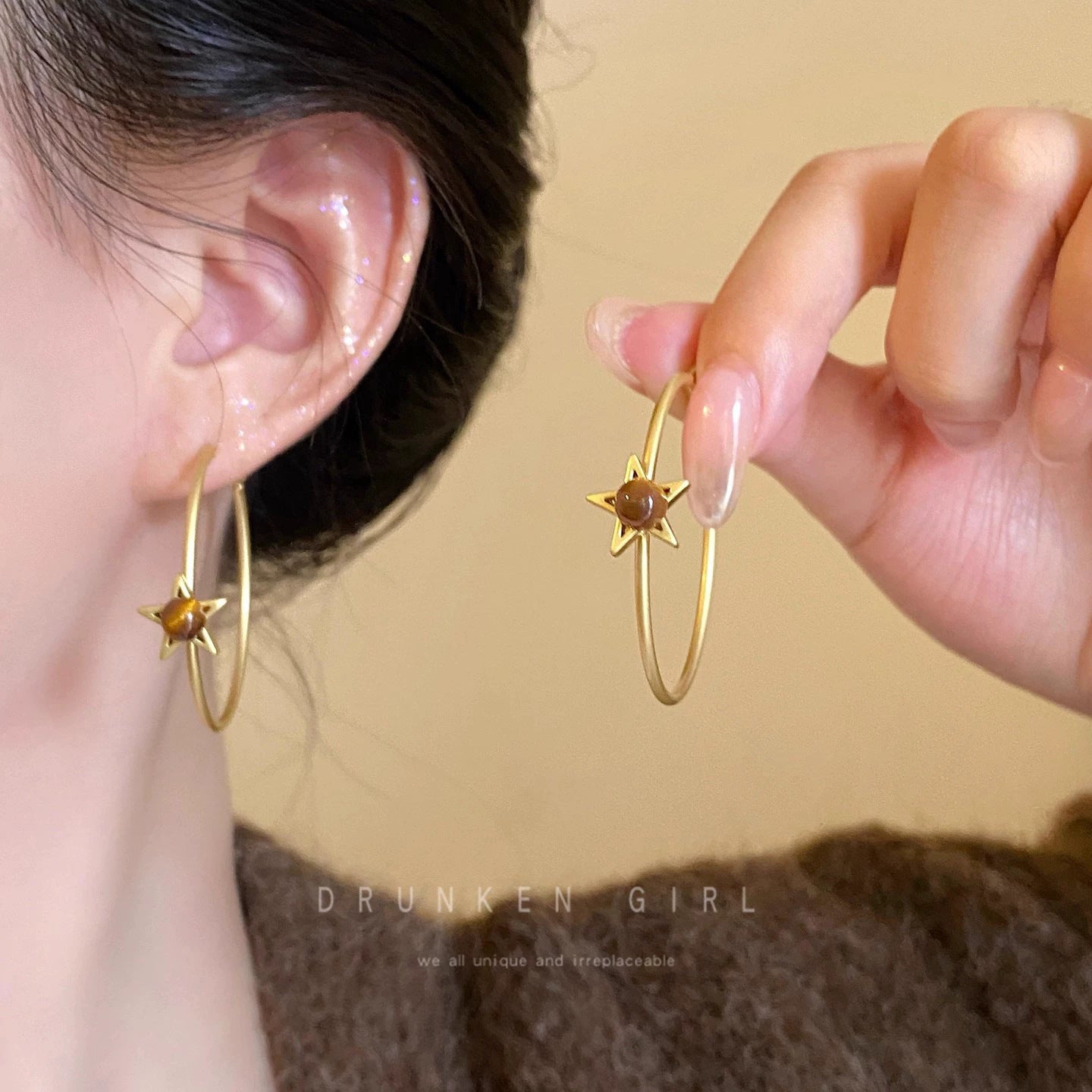 Elegante Ohrstecker für Damen mit Katzenaugenstein und quadratischem Design, zarte roségoldbeschichtete Legierung, CZ-Halo-Ohrringe, luxuriöses minimalistisches Brautschmuck-Geschenk