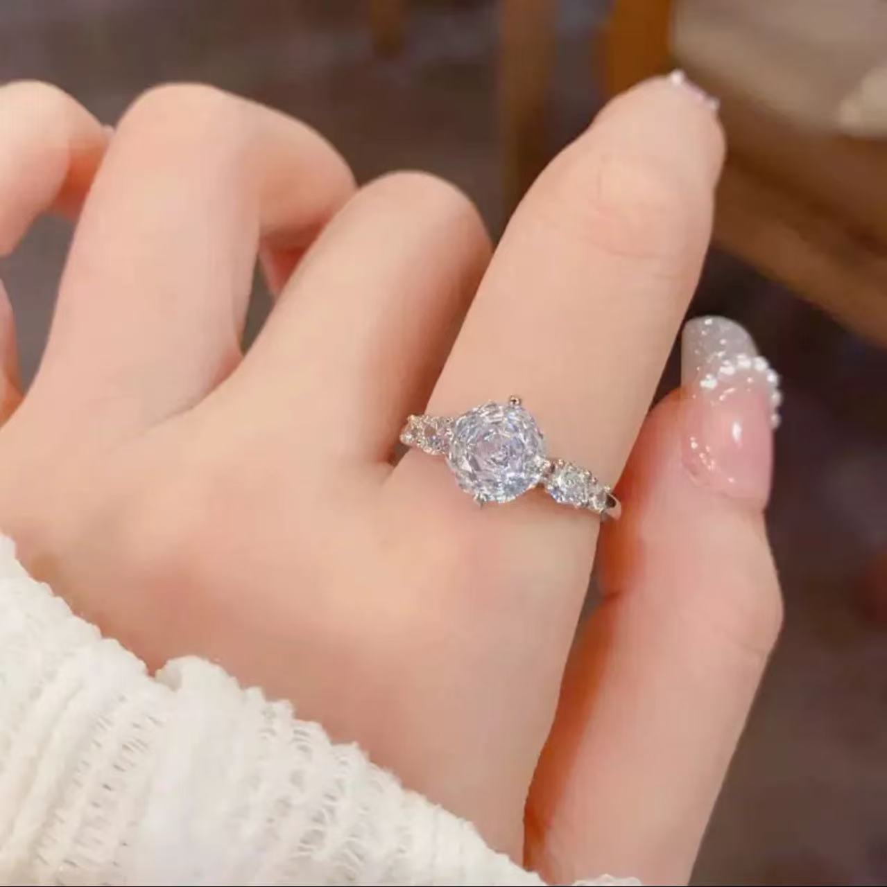 Achtkant-Millenia-Aquamarinring mit Rosenschliff für Damen, Luxuriöses, elegantes Rosendesign, Vielseitiger, zarter Statement-Ring