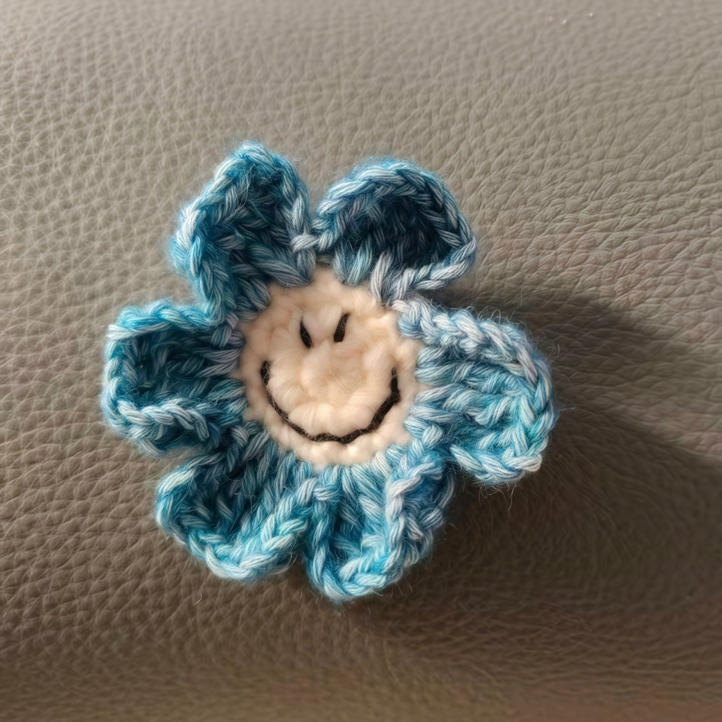 Knitted brooch-Flower style-Olive green-1 piece