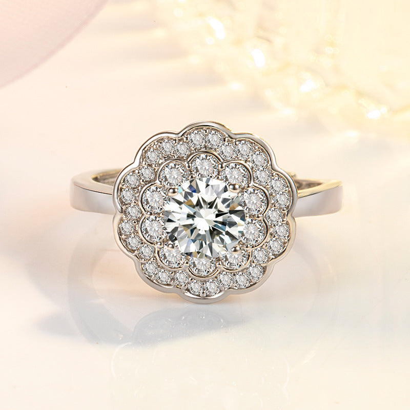 Doppellagiger Ring mit Kirschblüten