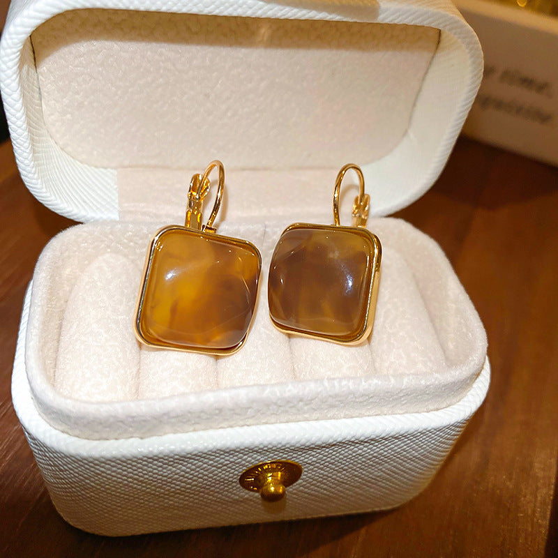 Vintage Bernsteinharz Gold Creolen für Damen, Trendige 2026 Maillard-Stil Chunky Gold & Braun Harz C-förmige Creolen, Leichter Modeschmuck