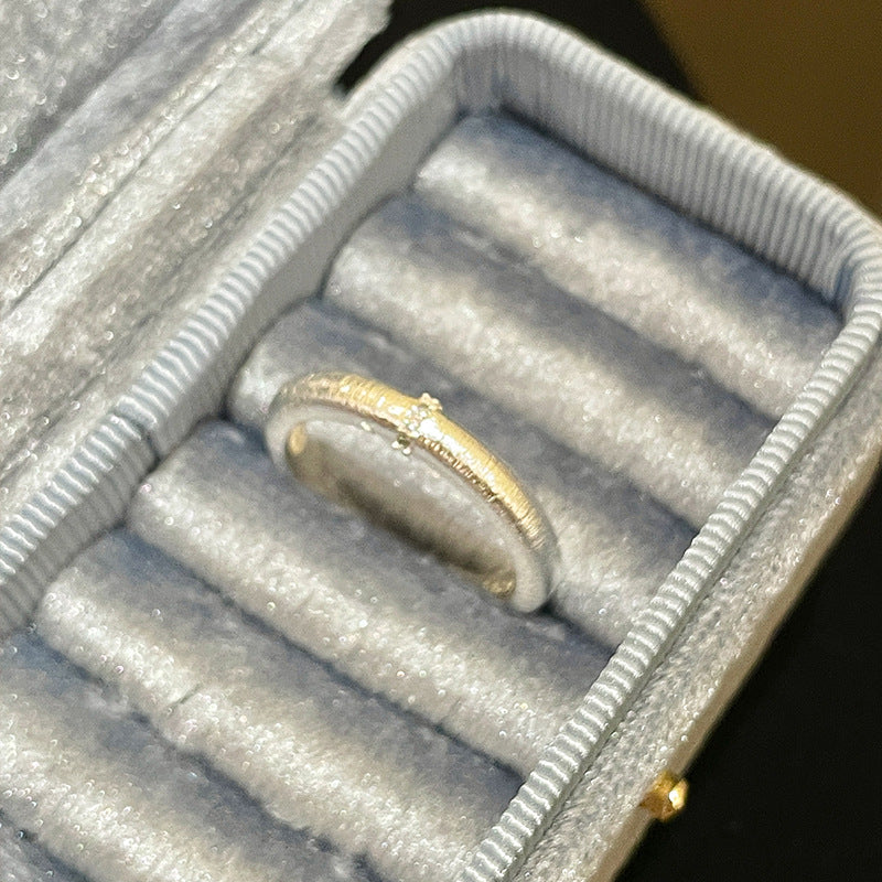 2026 Neuer High-End Funkelnder Zirkon Gebürsteter Offener Ring für Damen, Leichter Luxus Nischen-Zeigefingerring