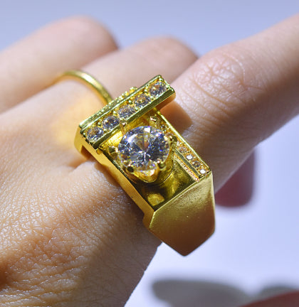 Gold-plated Engagement Ring With Simulated Diamonds