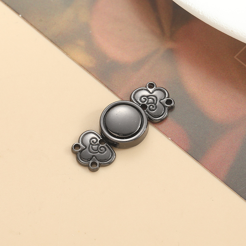 Metal magnetic suction cup buckle-Xiangyun pattern model-gun color-alloy-1 piece