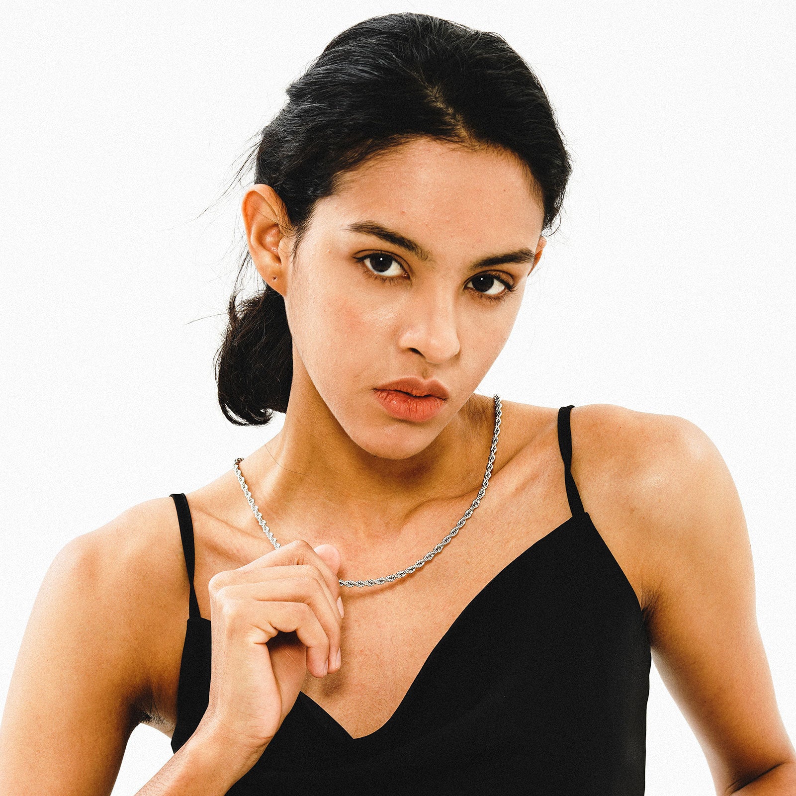 Cylindrical Spring-clasp Necklace Fully With Zirconias