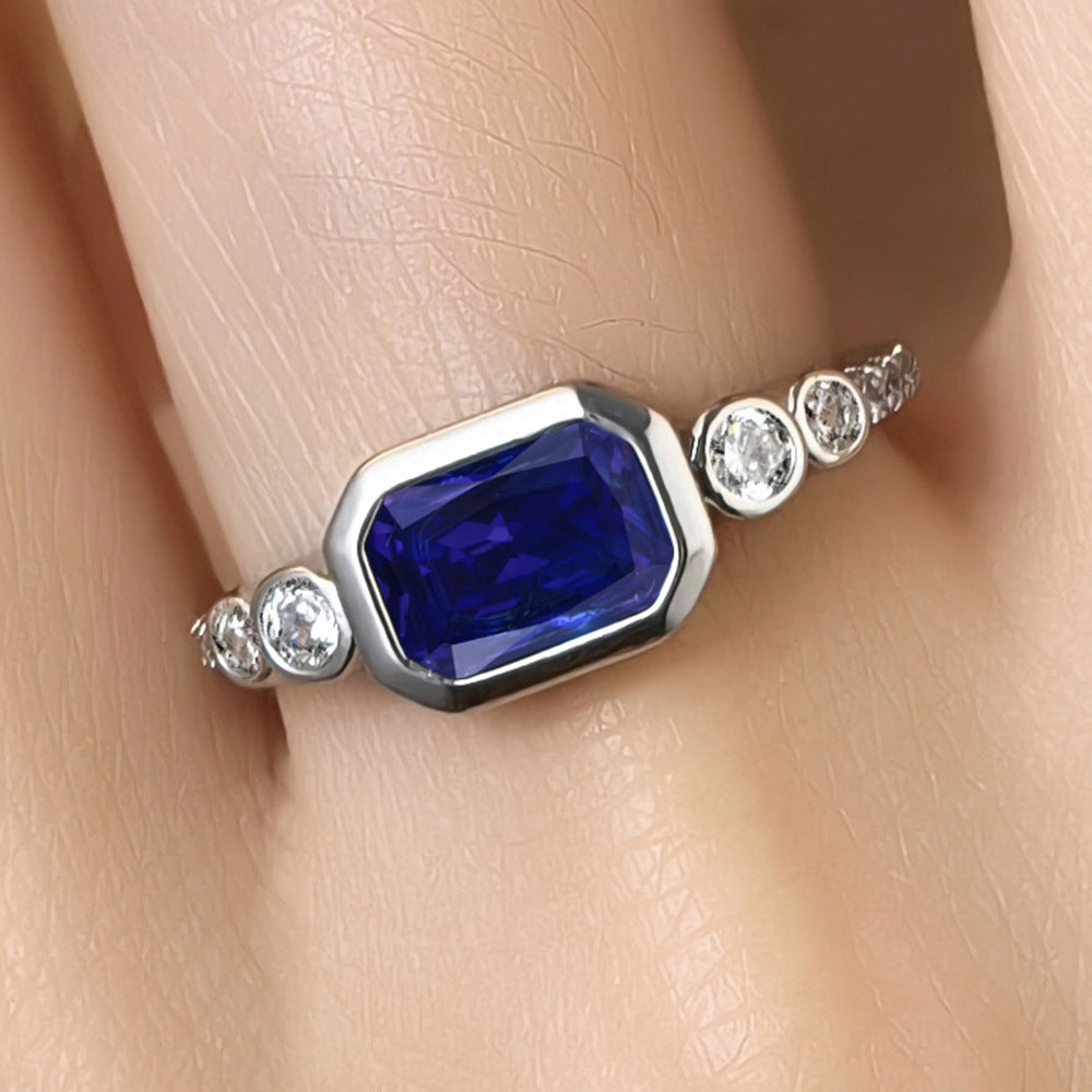 Minimalistischer, trendiger, geschlechtsneutraler Ring im coolen Stil