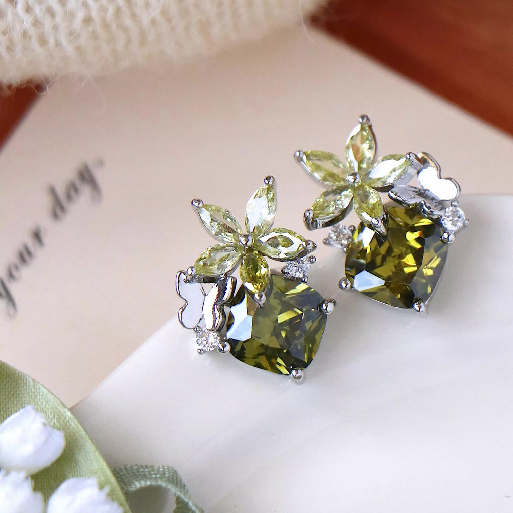 French-style Retro Elegant Exquisite Olive Green Zircon Stud Earrings