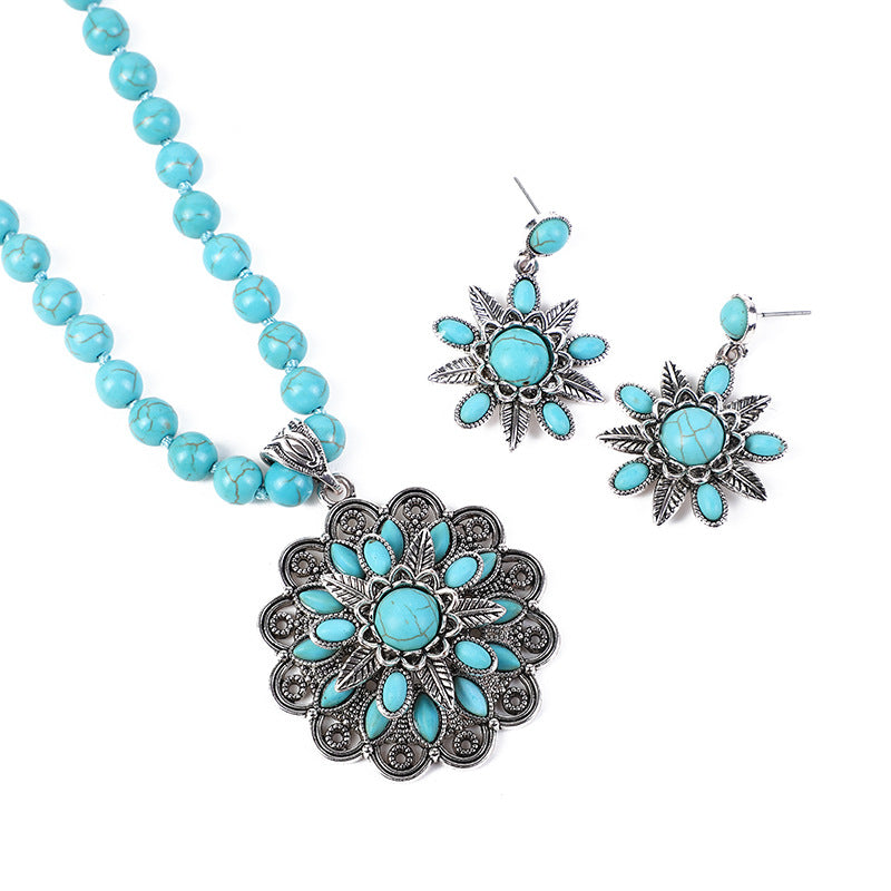 Western-style Loose Turquoise Bead Necklace With Electroplating