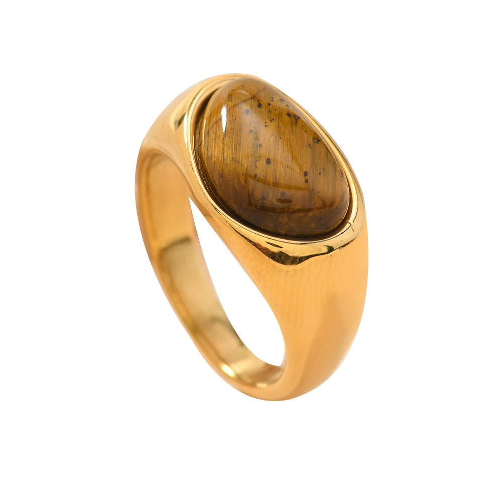Retro-style Cast Three-dimensional Triangle Ring