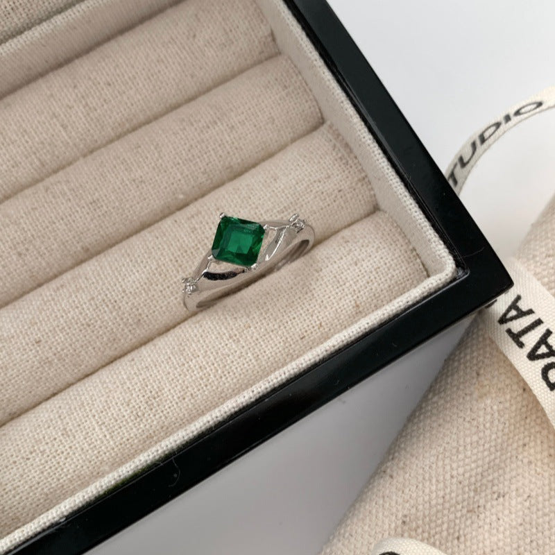 Minimalistischer, glänzender, mehrfarbiger Edelstein-Quadrat-Ring für Frauen, Luxus INS-Stil, hochwertiges offenes verstellbares Band