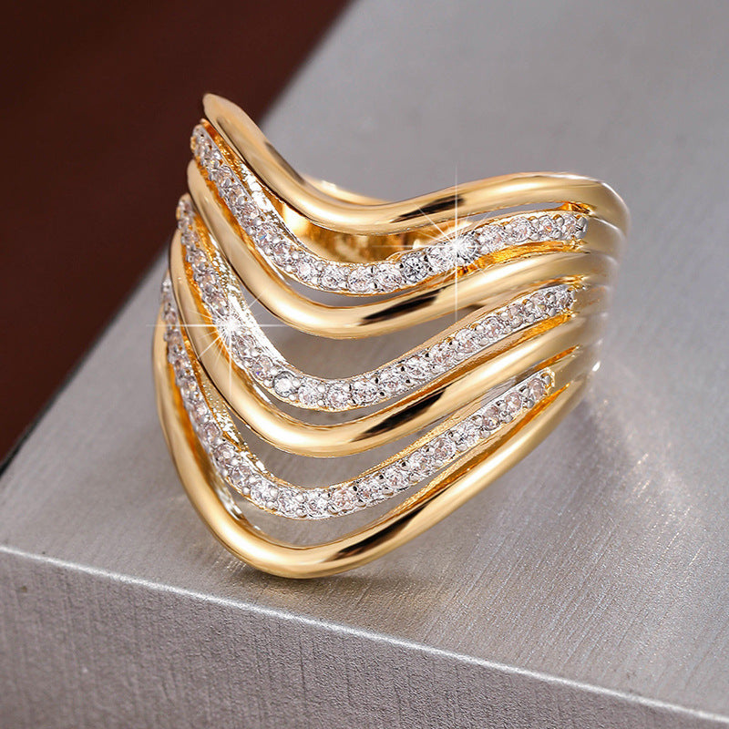 Mehrschichtiger gebogener Micro-Pave Zirkonia Ring Modisches Andive Design Perfekt zum Stapeln