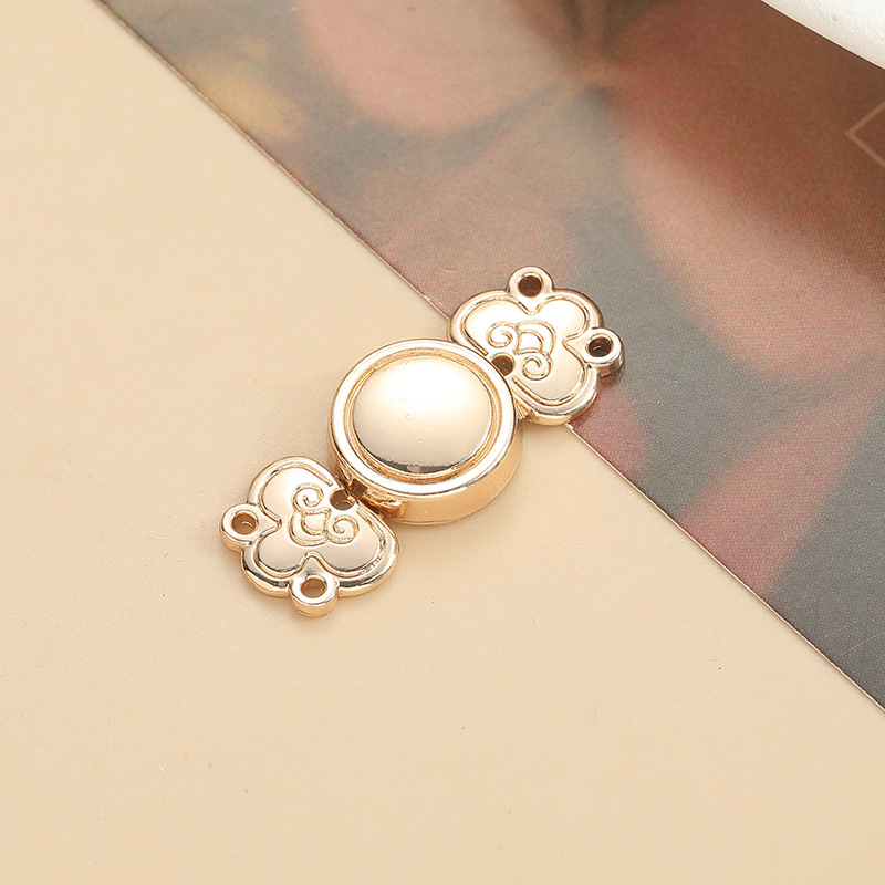 Metal magnetic suction cup buckle-Xiangyun pattern model-gun color-alloy-1 piece