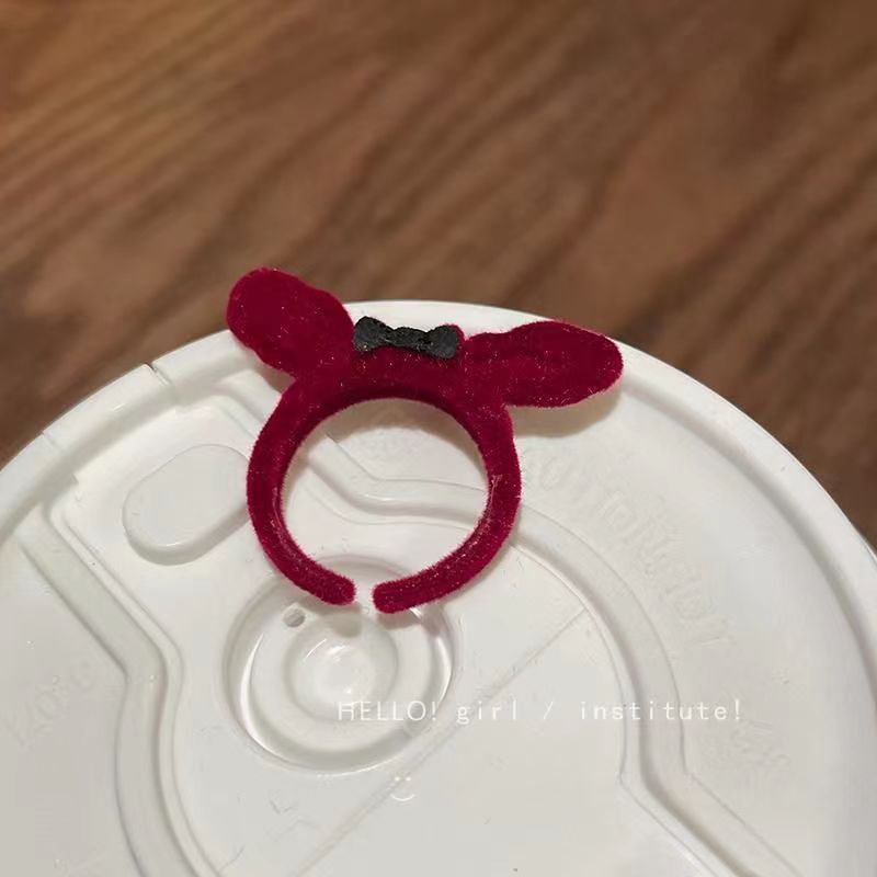 Vintage schwarzer beflockter Schleifen-Perlenanhänger offener Ring, französischer eleganter Nischen-Design verstellbarer Fingerring
