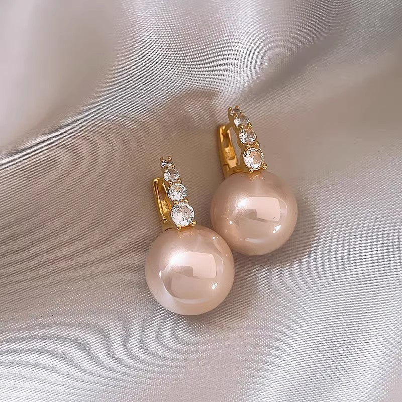 Elegante Ohrringe mit Perlenanhängern in Nude-Rosa-Emaille für Damen, zierliche, vergoldete Vintage-Ohrhänger, luxuriöser, minimalistischer Brautschmuck für den Alltag