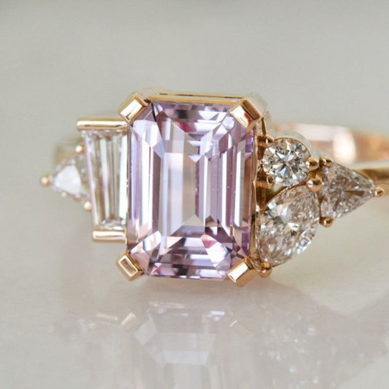 Neuer Diamant-Bicolor-Ring im Prinzessschliff mit quadratischer Fassung