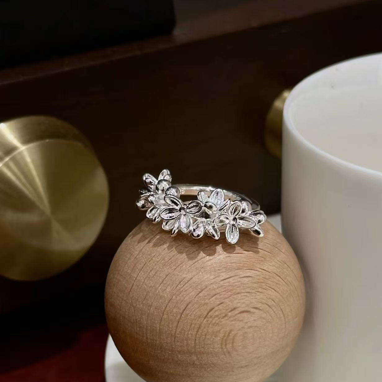 High-End S925 Silberringe für Damen, minimalistisches Nischendesign, nicht verblassender Vintage-Luxusschmuck