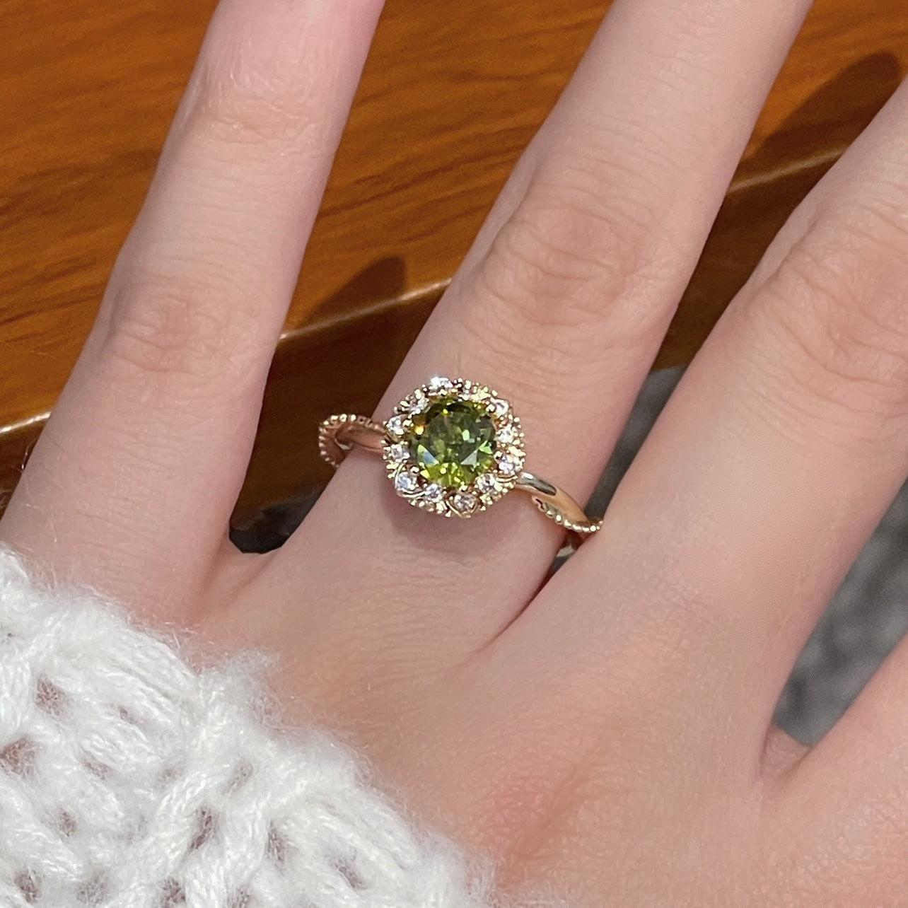 Peridot Retro  Style Gorgeous Heavy Craft Light Luxury Zircon Full Diamond Ring, Stackable New Style, Shiny Marquise & Round Cut