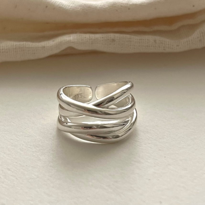 S925 Sterling Silber Schwerer Handwerks-Ring mit unregelmäßiger Kreuzlinie, mehrschichtiger Nischenschmuck für Damen, INS Style Band