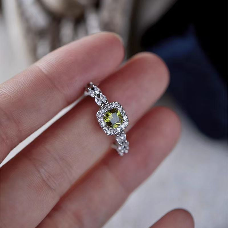 Peridot Retro  Style Gorgeous Heavy Craft Light Luxury Zircon Full Diamond Ring, Stackable New Style, Shiny Marquise & Round Cut
