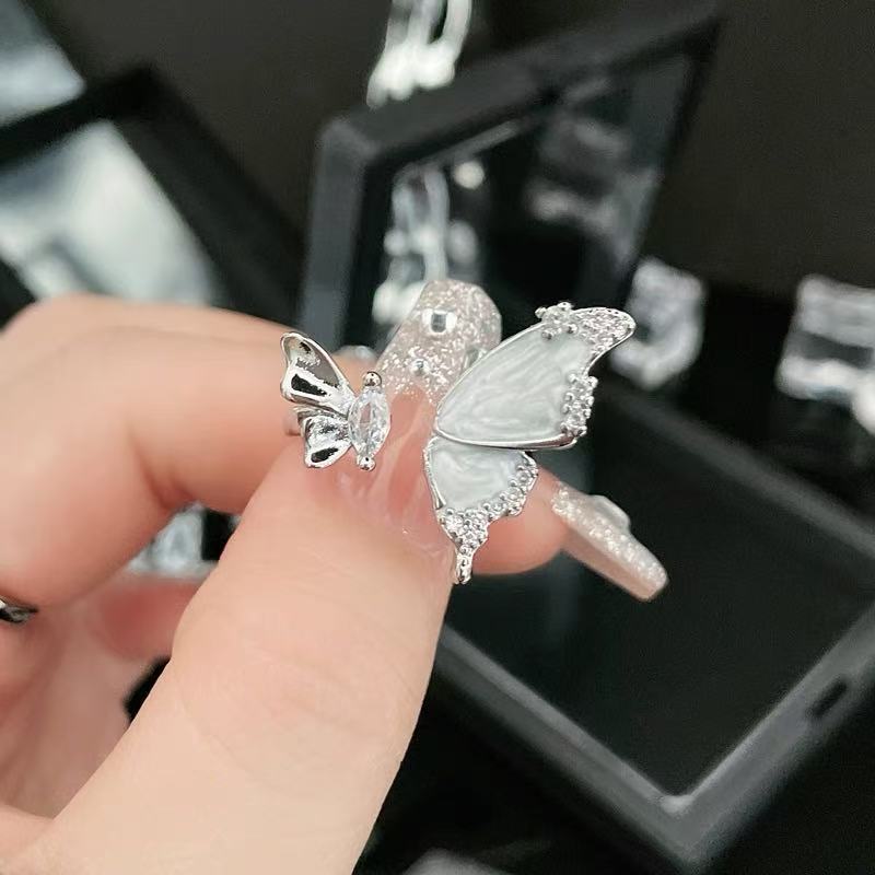 Damen-Schmetterlings-Offenring Nischen-Design Hochwertiger Kaltwind-Zeigefinger-Schmuck