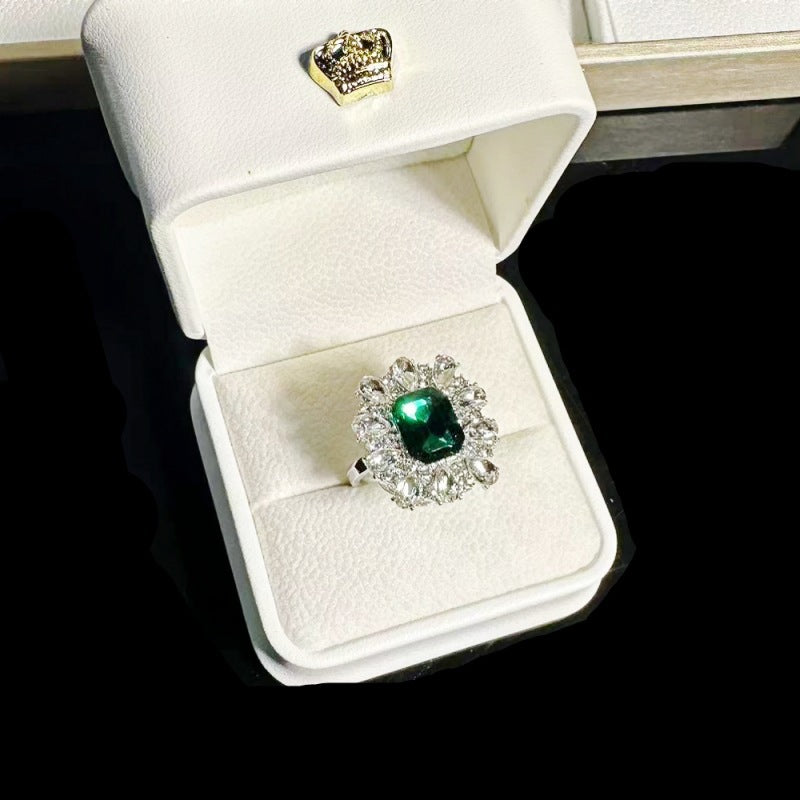 Ultraglänzender eleganter Smaragd-Ring für Damen