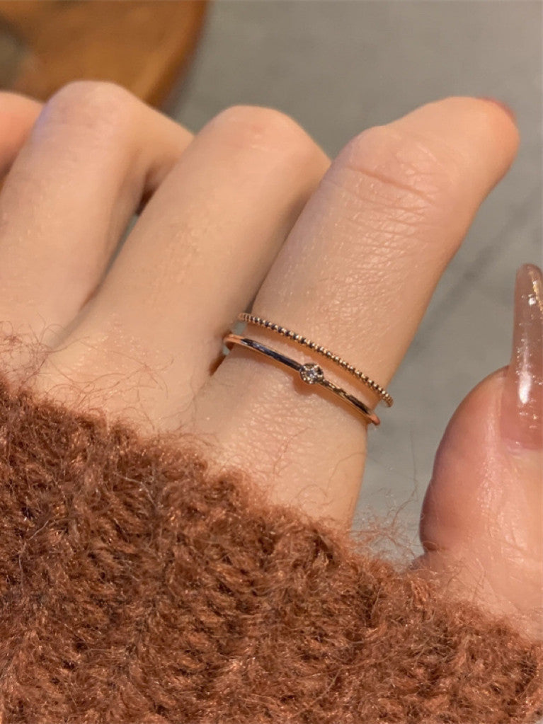 Stern-Zirkon-Ring für Damen, Nischen-Twist-Band, luxuriöser High-End-Ring für den kleinen Finger und Zeigefinger