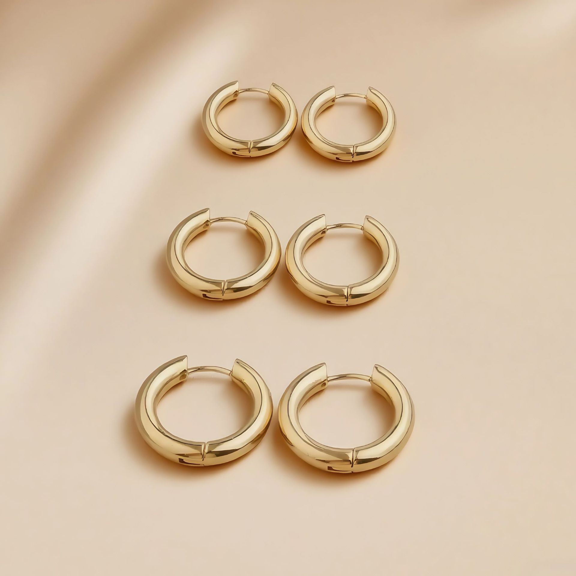 Fashionable Minimalist Earrings For Women