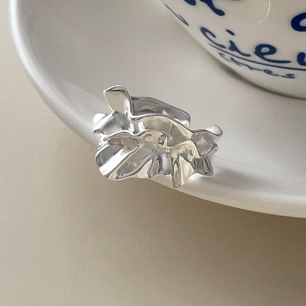 Vintage S925 Silber Damenringe, einzigartiges Design, leichter Luxus, High-End-Bänder