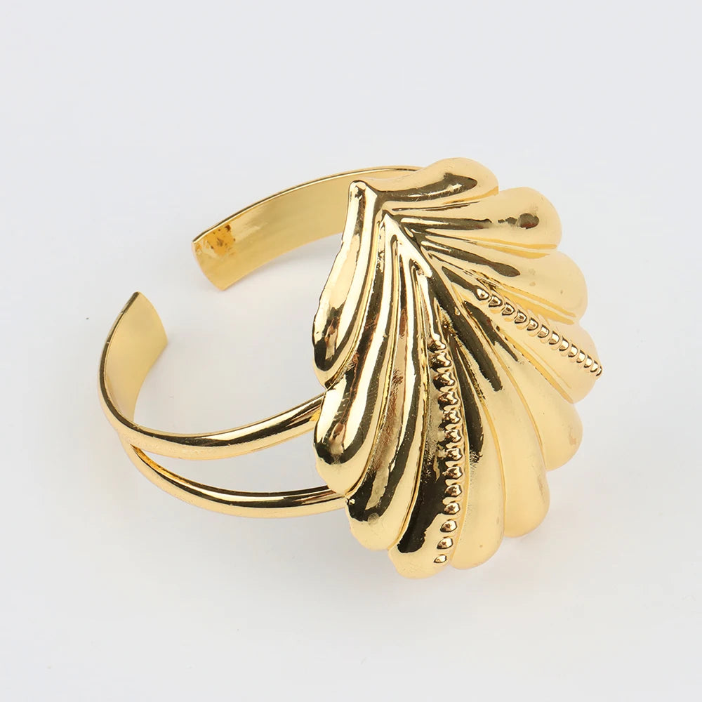 Dubai Vergoldeter Schmuck-Set für Damen Muschelmuster Ohrringe und Halskette Set Modeschmuck Hochzeit Braut Armband Ring Schmuck
