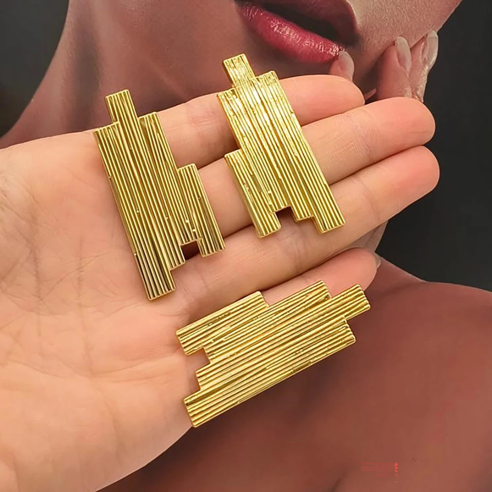 Afrikanischer Goldschmuck für Partys, ausgehöhlte Design-Hakenohrringe und Fingerring, 2-teiliges Set für nigerianisches Schmuckzubehör