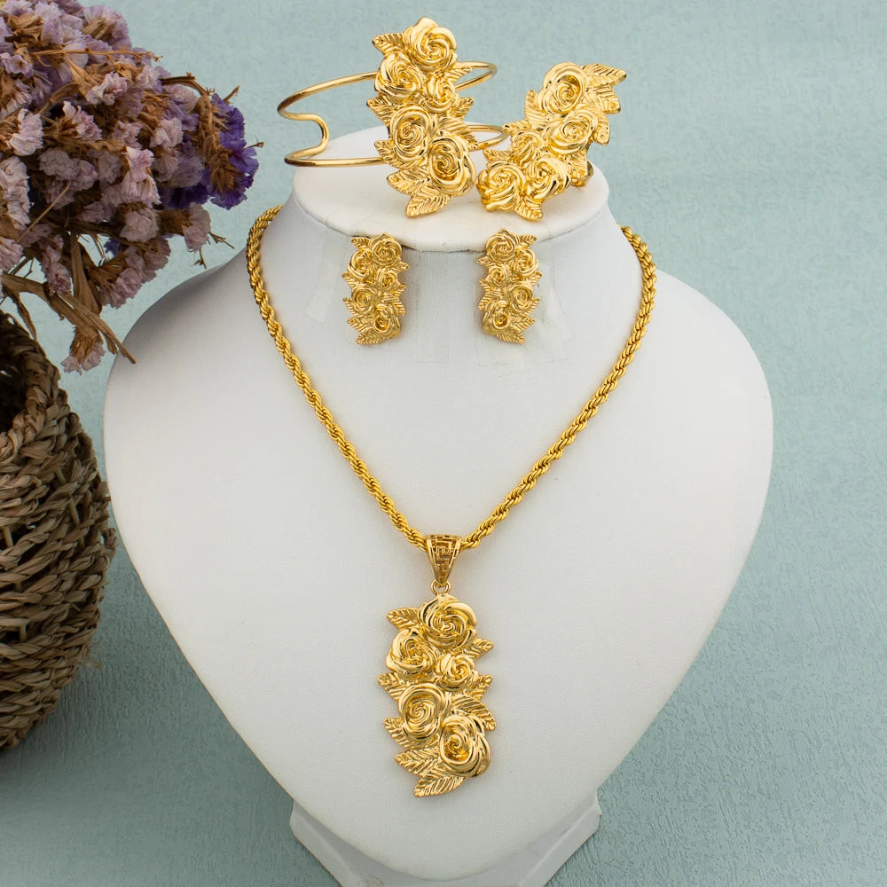 Neu eingetroffene goldfarbene Schmucksets für Damen – modische Ohrringe, Halskette, Armreif, Ring, Blumenanhänger, Braut, Hochzeitsfeier