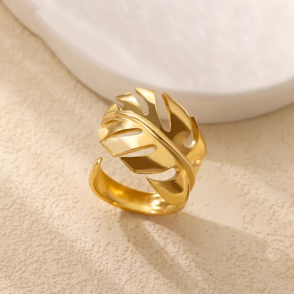 Edelstahl-Blumen-offene Ringe für Frauen Trend Hochzeit Herz Schmuck Goldfarbe Geometrischer hohler Ring Täglicher Accessoires Geschenk