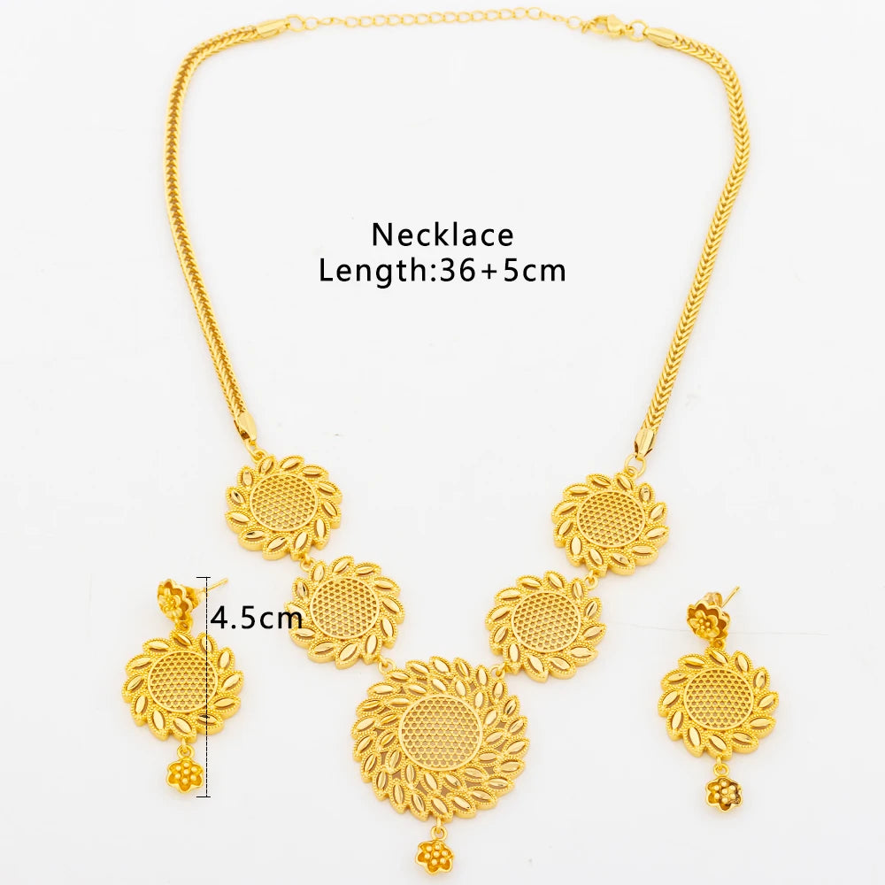 Rundes Schmuckset Design für Frauen Afrikanischer Hot Sale Kupfer Creolen Blumen Halskette Vergoldeter Anhänger Party Hochzeitsgeschenke