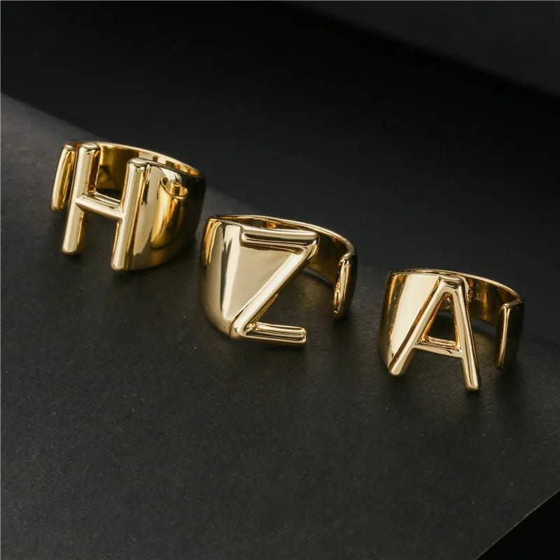 Hohler A-Z Buchstaben Goldfarbe Metall Verstellbarer Öffnungsring Initialen Name Alphabet Damen Party Statement Breiter Trendiger Schmuck