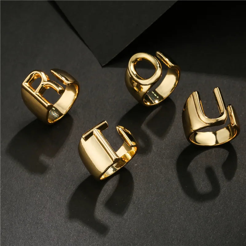 Hohler A-Z Buchstaben Goldfarbe Metall Verstellbarer Öffnungsring Initialen Name Alphabet Damen Party Statement Breiter Trendiger Schmuck