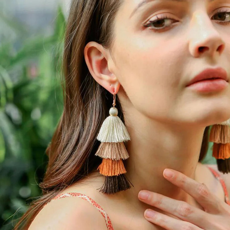 Pendientes de borlas de 4 capas estilo bohemio para mujer, aretes colgantes étnicos largos multicolor, joyería de moda para niñas