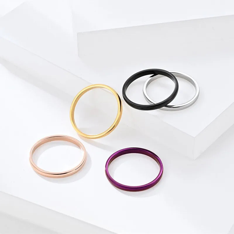 2mm dünner stapelbarer Ring Edelstahl Paarringe für Frauen und Männer Größe 4-12