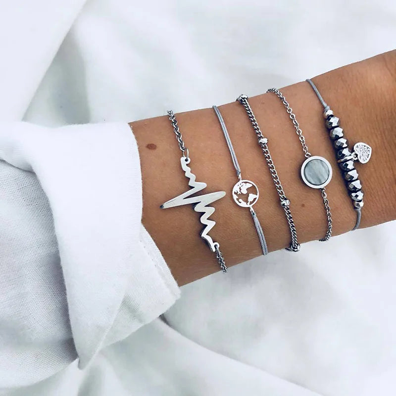 Neues böhmisches schwarzes Seilkettenarmband-Set für Frauen, Flugzeug, Muschel, Mond, Herz, Kristall-Charm-Armreif, Boho-Schmuck