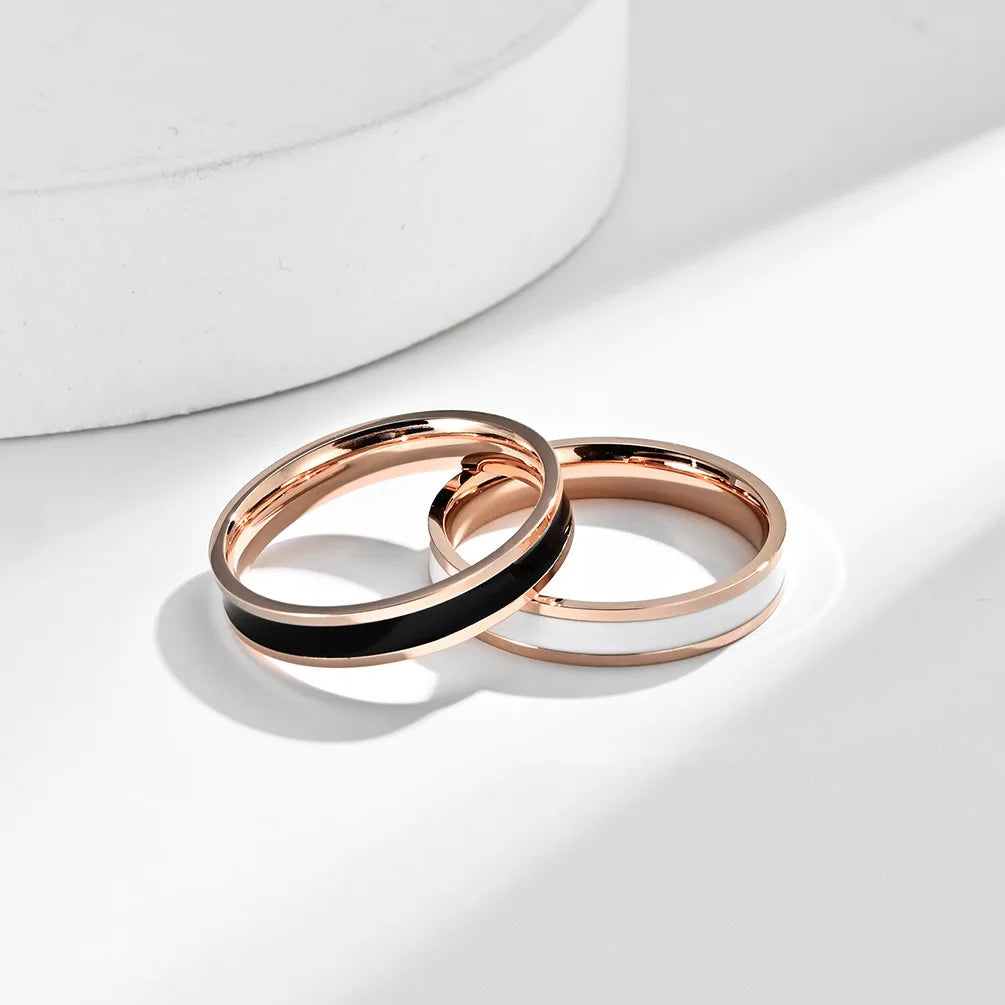 Anillo de boda de acero inoxidable de 4 mm con esmalte blanco y negro para mujer/niña, tallas 3-10