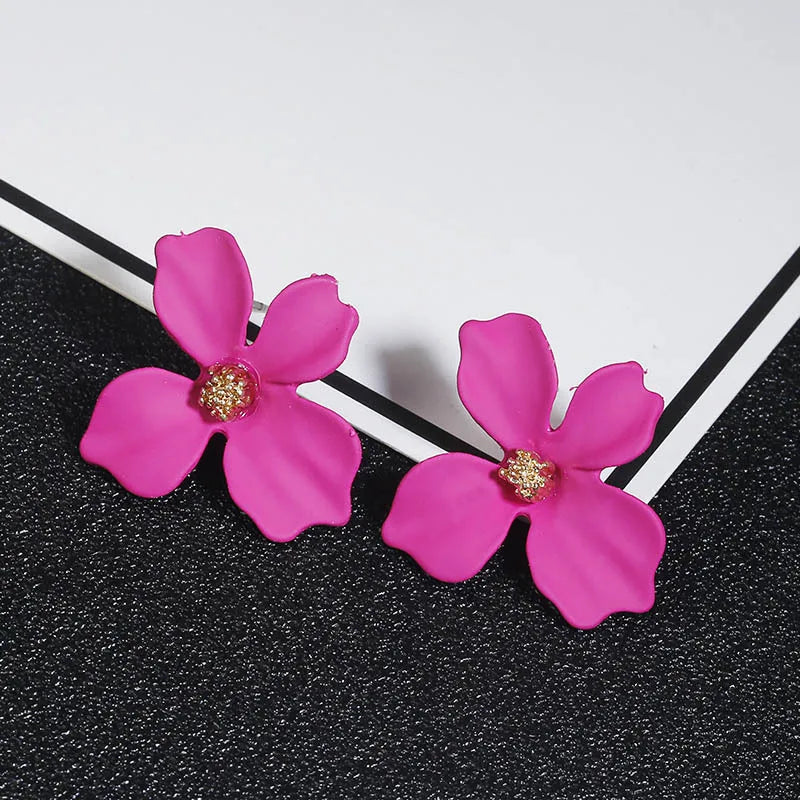 Pendientes de tuerca coreanos pequeños con diseño de flores bonitas para mujer, aretes frescos y dulces, aretes llamativos para niña, joyería de moda 2019