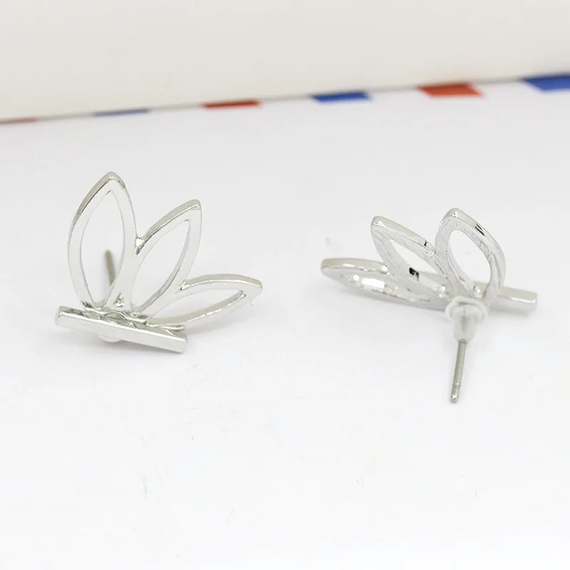 Pendientes pequeños coreanos con forma de margarita dulce para mujer, con circonitas, diseño de flores, pendientes de moda para niñas, regalo de joyería para fiesta