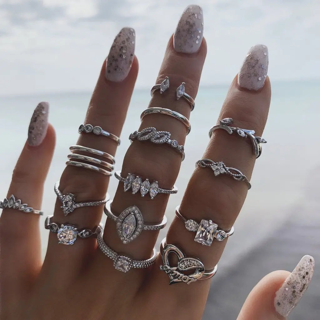 Trendiger geometrischer Mond-Knöchel-Fingerringe-Set für Frauen 2021 Böhmischer Kristallstein Damenring Hochzeitsschmuck