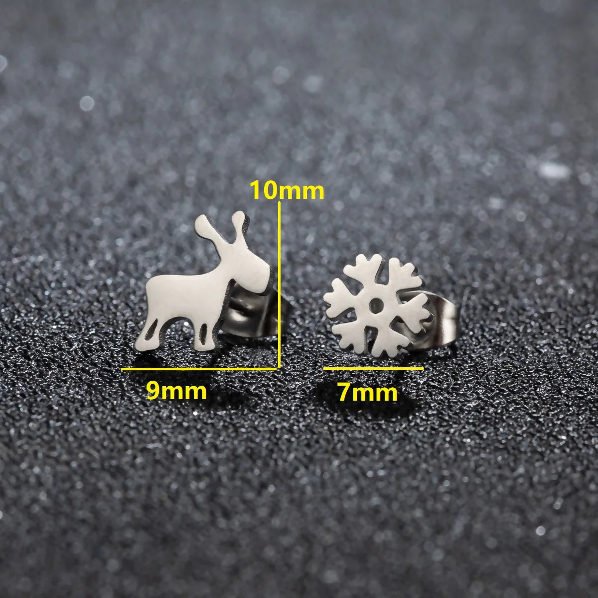 High Quality Stainless Steel Stud Earrings Girl Snowflake Elk Deer Silver Color Tragus Piercing Women'S Earrings Christmas Gifts
