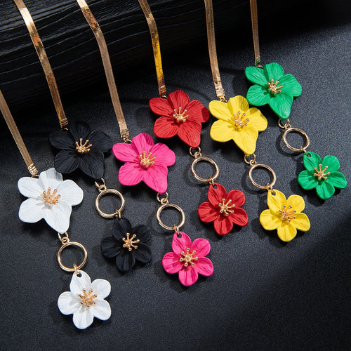 Elegante und schlichte, farbige, mehrblättrige Blumen-Knöchelkette aus Legierung, flache Schlangenknochenkette, verstellbare OT-Schnallen-Knöchelkette