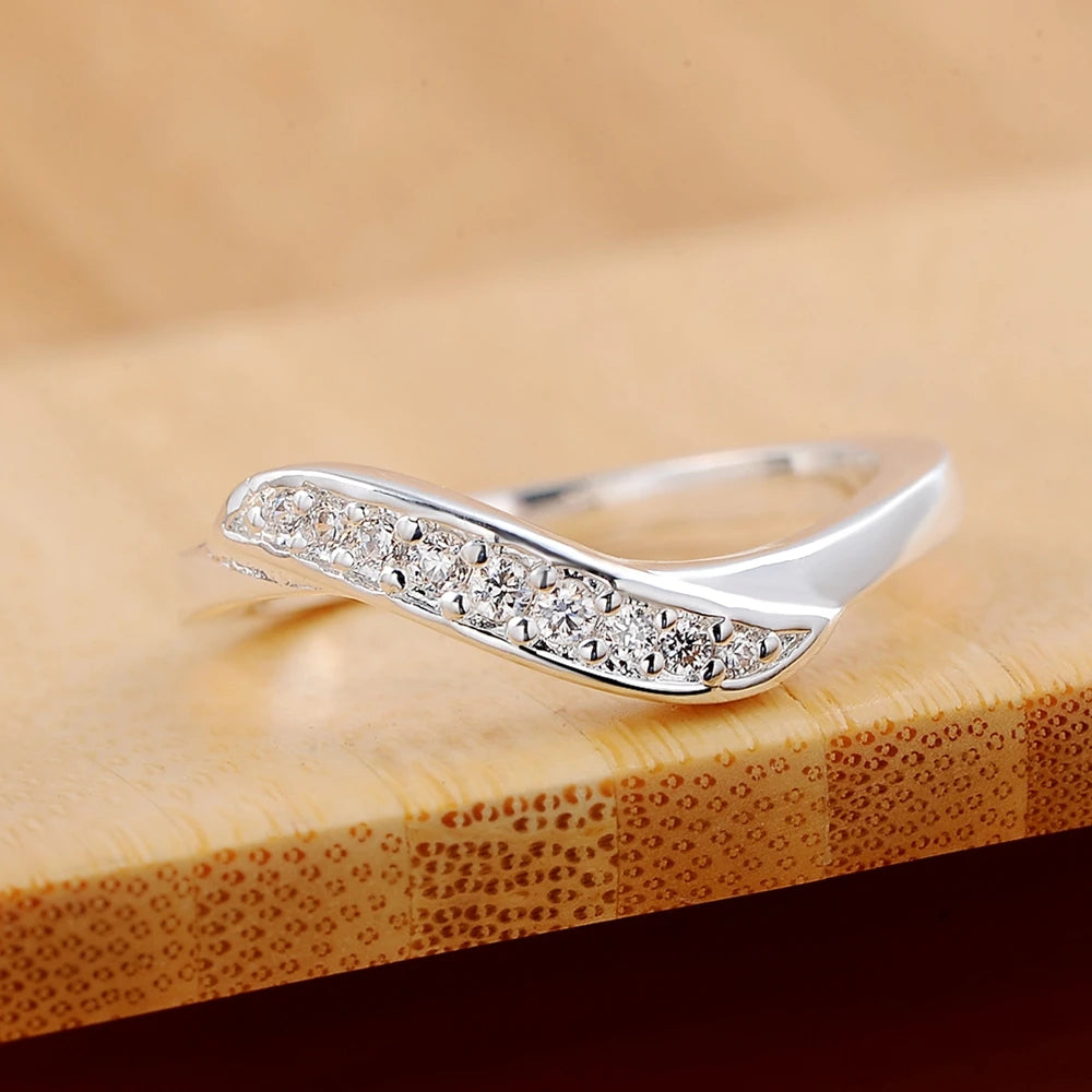 925 Sterling Silber Kristall Diamantringe für Frauen Mode Elegante Hochzeit Accessoires Party Geschenke Charms Feiner Schmuck