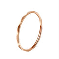 1mm dünner stapelbarer Ring aus Edelstahl V-facettiert Knöchel-Midi-Ring für Frauen Mädchen Größe 3-10