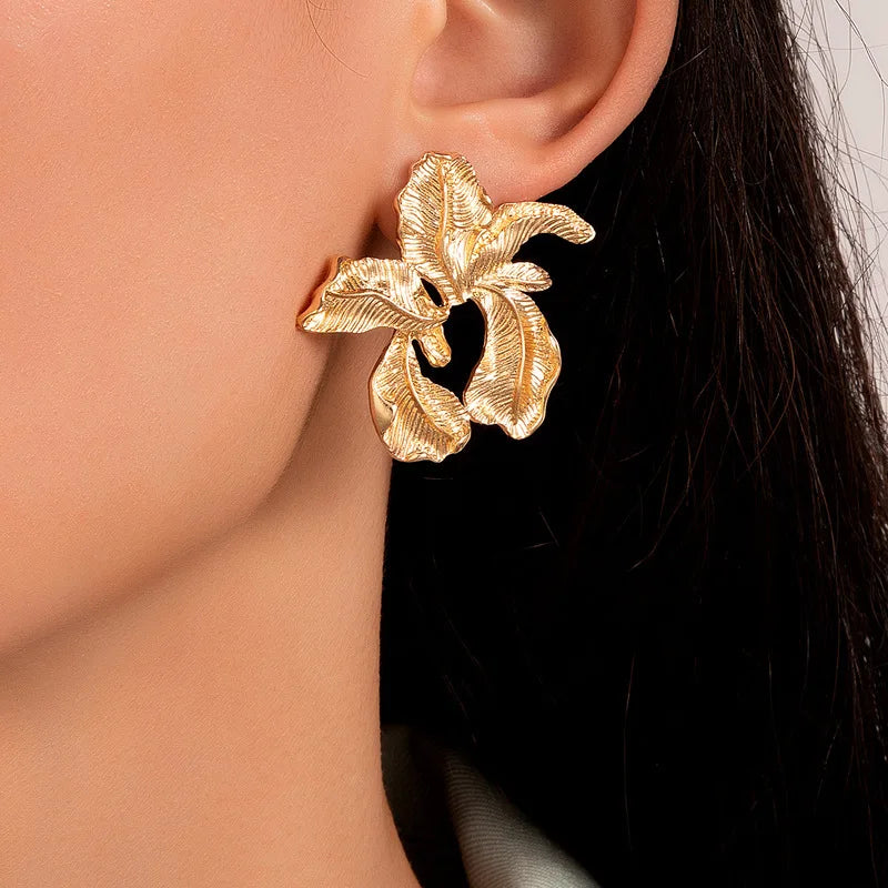 Vintage goldfarbene Blumen-Ohrstecker für Damen, einfache geometrische Statement-Ohrringe, Party-Geschenke, серьги женские